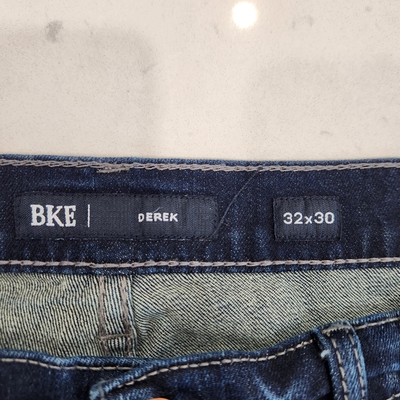 BKE Jeans Mens 32x30 Blue Derek Straight Leg Stretch 5 Pocket Whiskers Denim - Picture 5 of 11